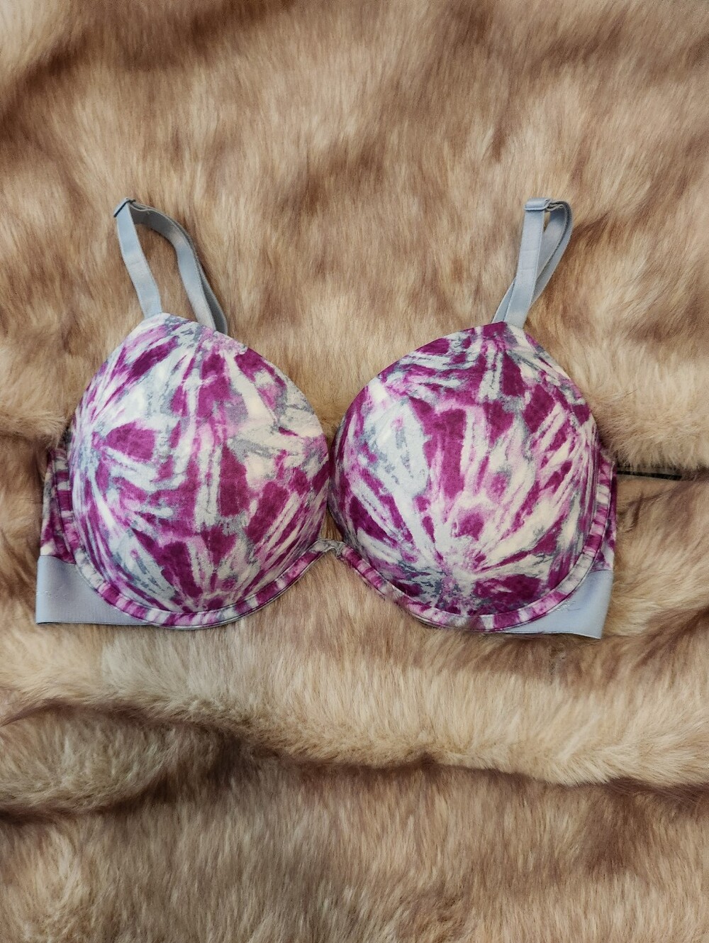 Victoria's Secret PINK 34DD Bra Super Push Up